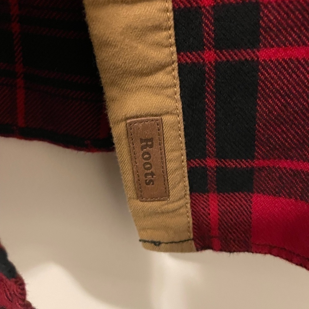 ROOTS Park Plaid Shirt Cabin Red Size Small - Picture 11 of 11